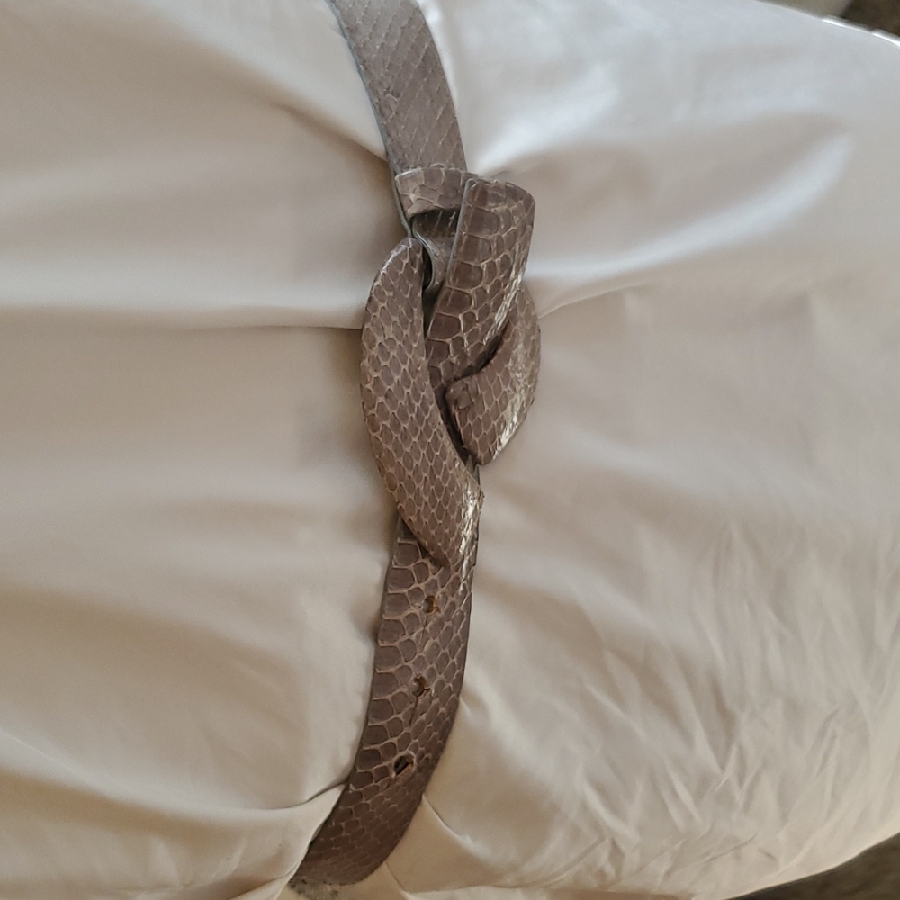 Vintage 80's belt.